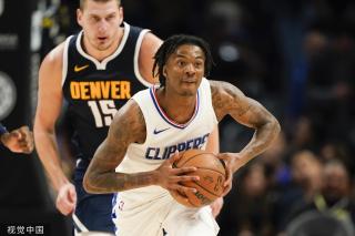 年仅14岁 年仅14岁