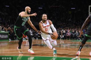 第三人跑动 第三人跑动